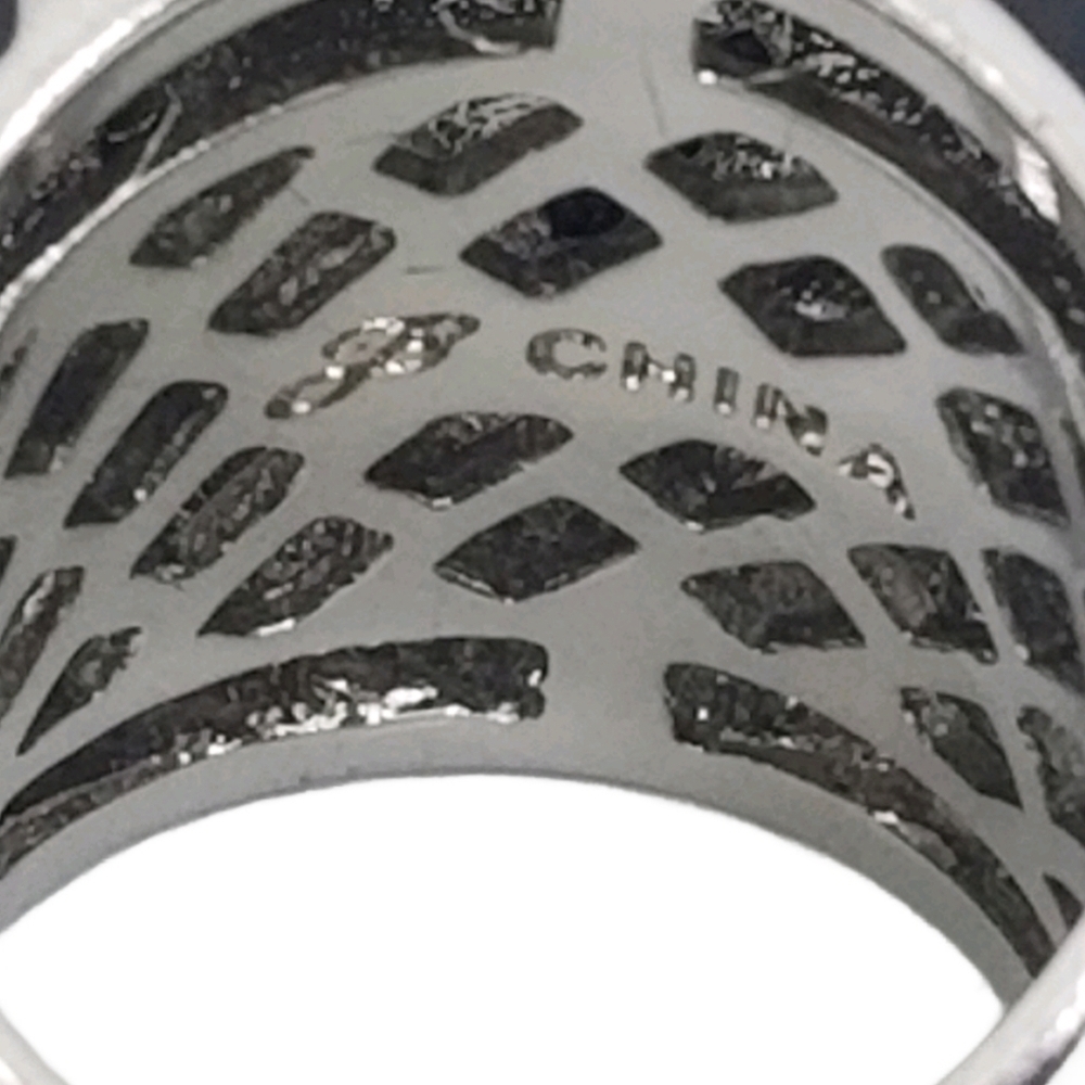 JOAN BOYCE DESIGNER 1980S SILVERTONE, BLACK & CRYSTAL BASKETWEAVE DESIGN RING - Picture 5 of 5